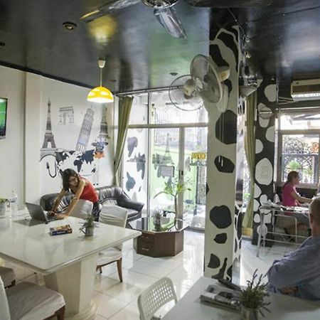 Mad Cow Hostel Bangkok Extérieur photo