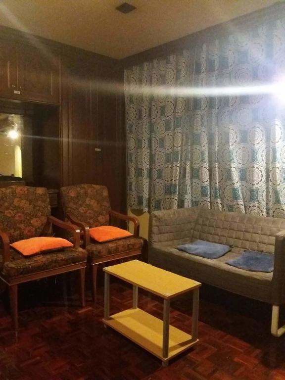Mad Cow Hostel Bangkok Extérieur photo